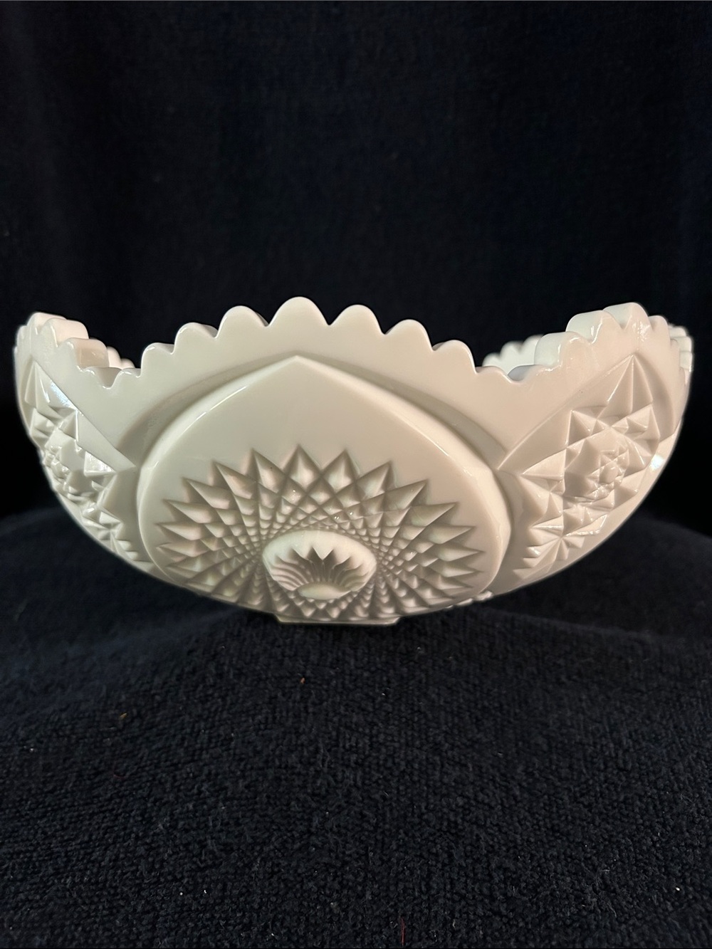 McKee Toltec Large White Milk Glass Bowl w Starburst Pattern & Sawtooth Edge